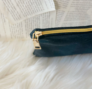 Read All Night Zipper Bag